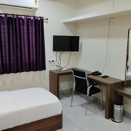 Sr Residency Villa Chennai Dış mekan fotoğraf