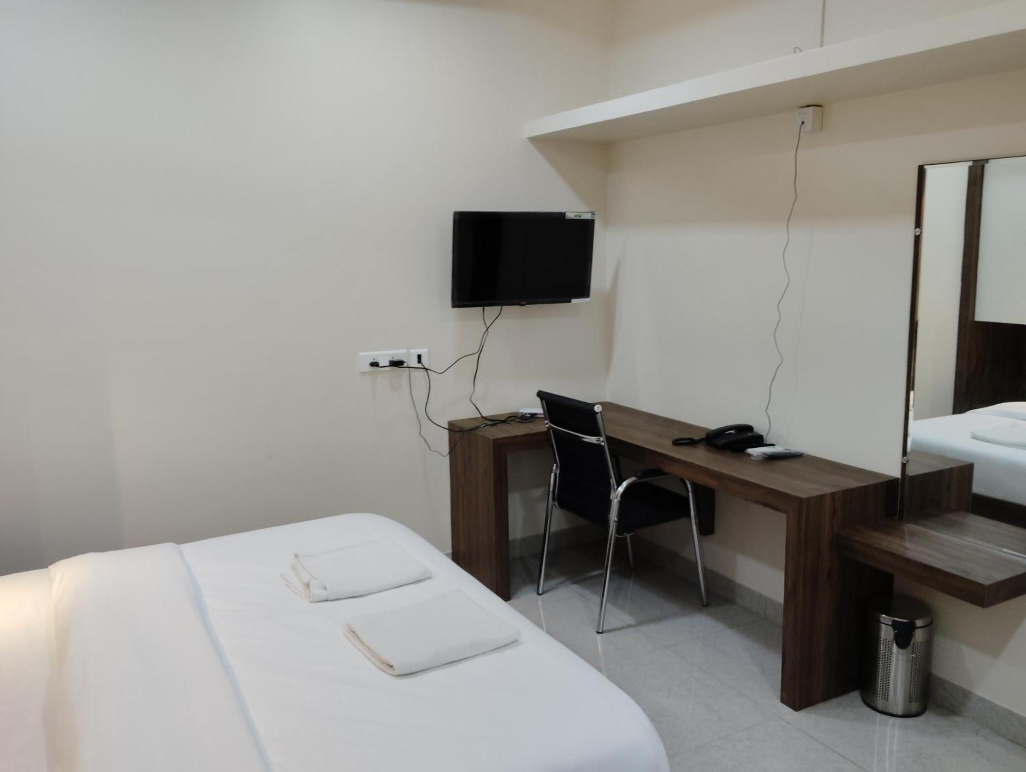 Sr Residency Villa Chennai Dış mekan fotoğraf